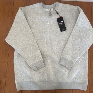 Women’s oversized crewneck